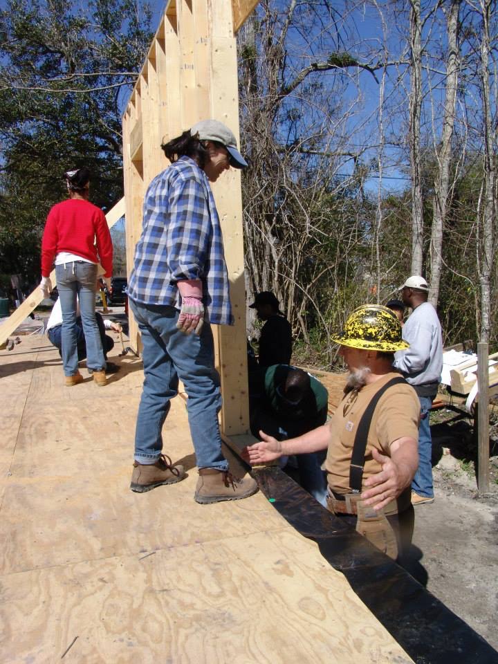 María at a construction site.