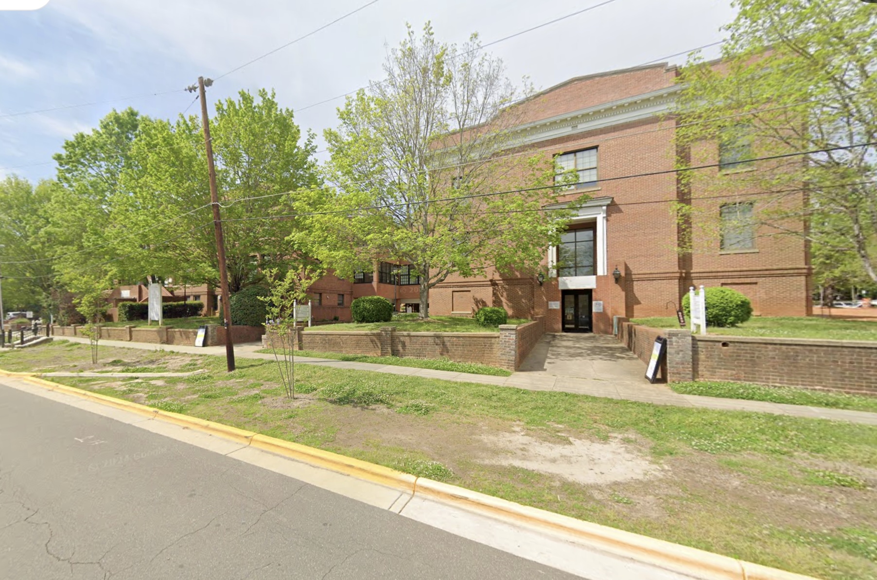 Whitted Building 300 W Tryon St, Hillsboro, NC